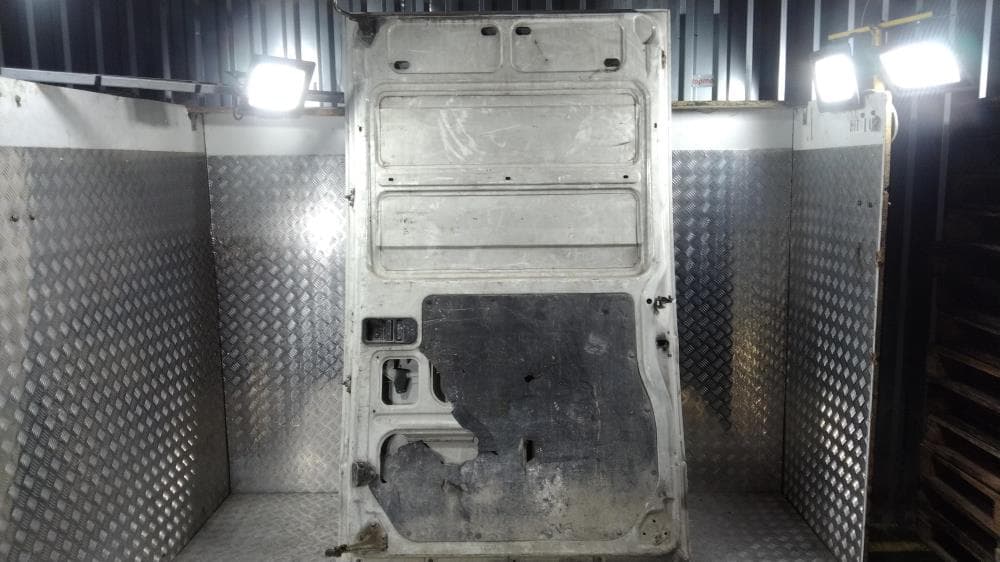 Дверь сдвижная правая к Iveco Daily 3 (99-06)