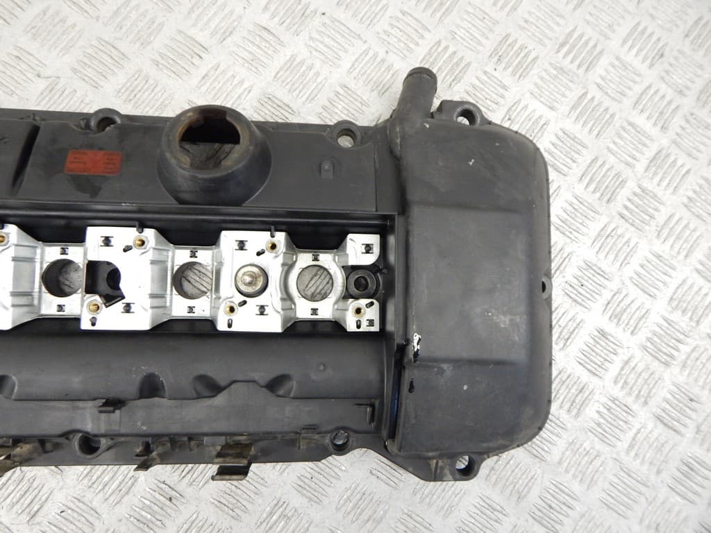 Клапанная крышка к BMW 5 E39 Рестайлинг (00-04)