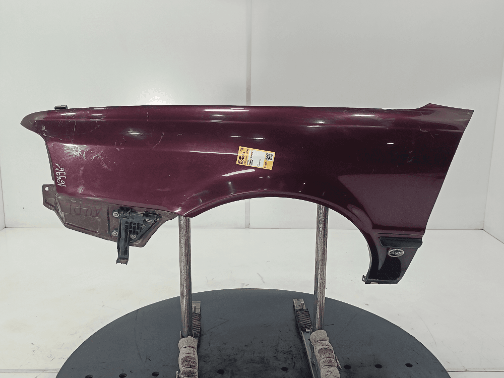 Крыло переднее левое к Audi 80 B4 (91-96)