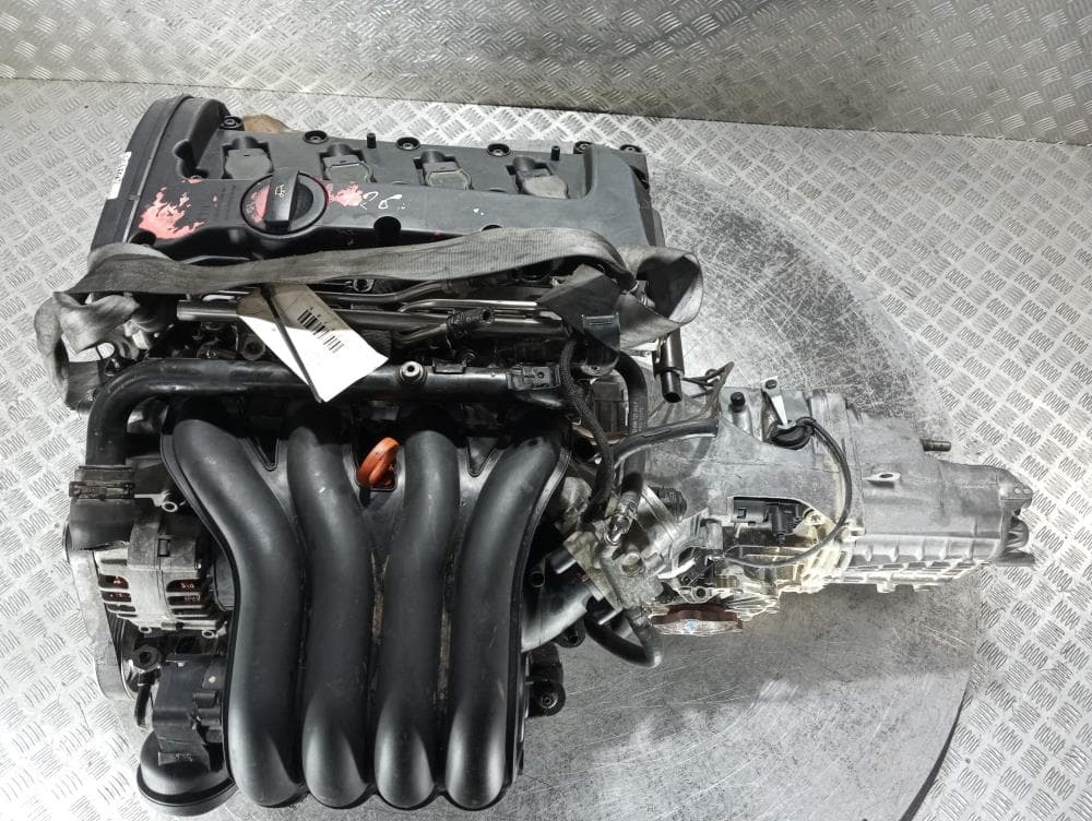 Двигатель к Audi A4 B6 (01-05)