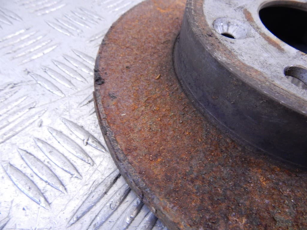 Диск тормозной передний к Renault Clio 2 (97-01)