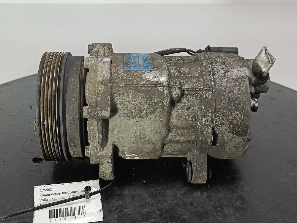 Компрессор кондиционера к Volkswagen Golf 4 (97-06)