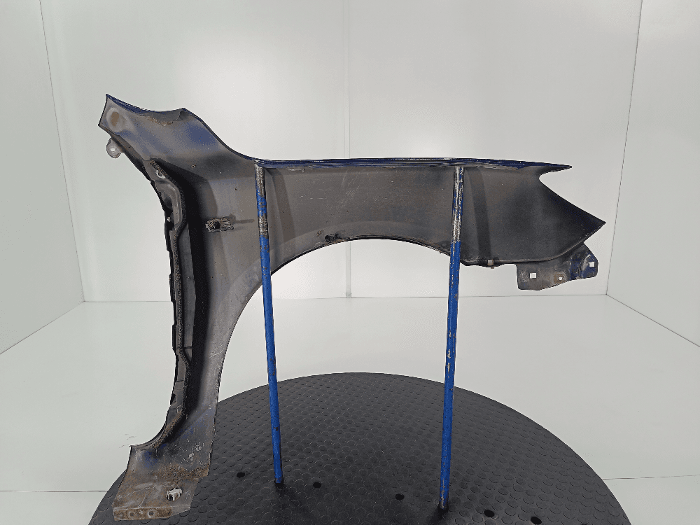 Крыло переднее левое к Mazda 3 BK (03-06)
