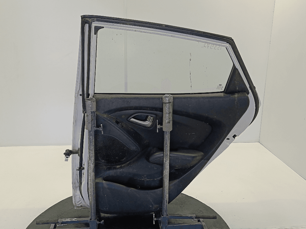 Дверь задняя правая к Hyundai ix35 1 (10-13)