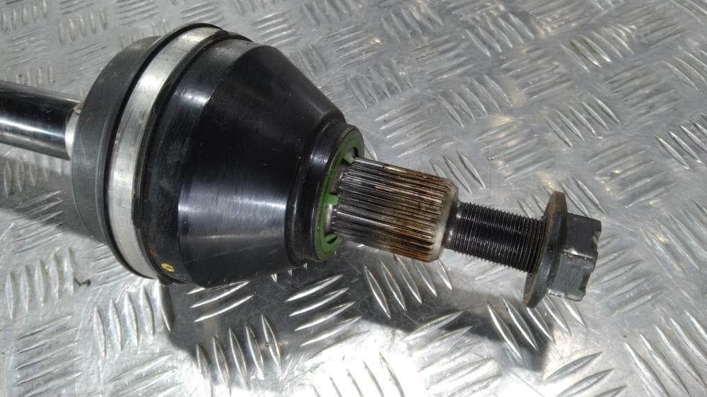 Полуось задняя (приводной вал, ШРУС) к Jeep Grand Cherokee WL (21-24)