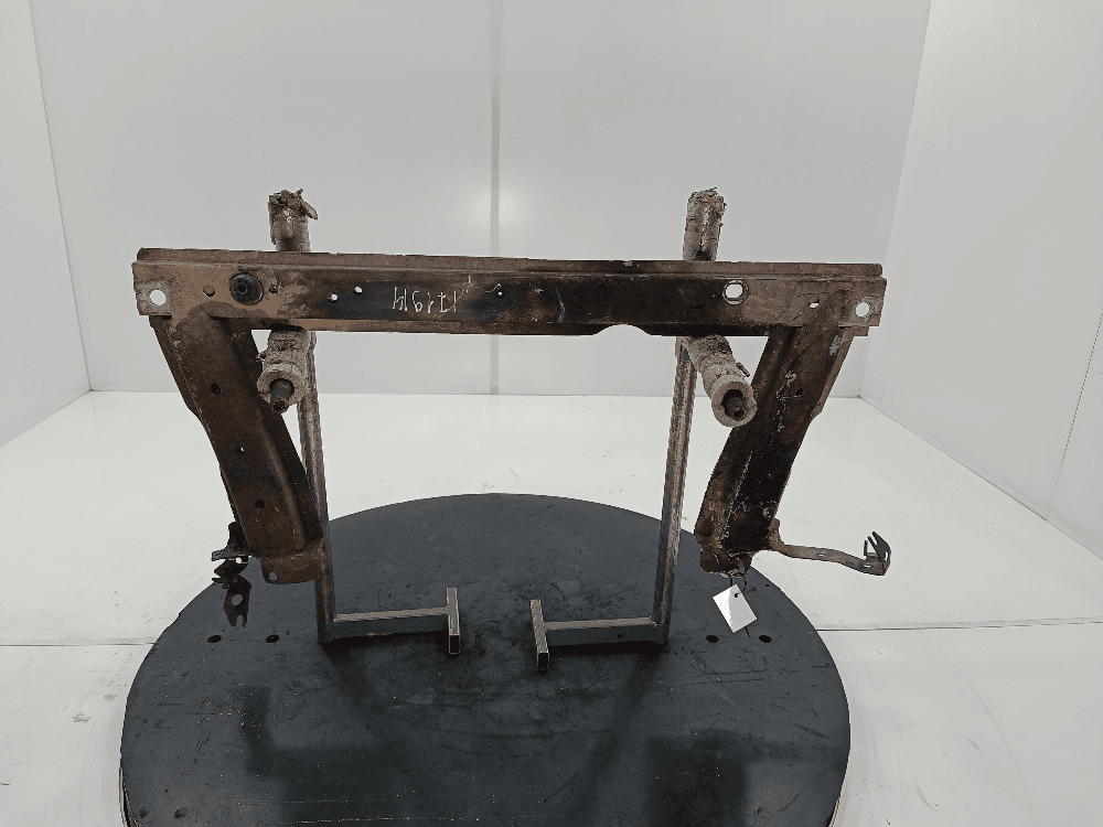 Балка под радиатор к Renault Megane 2 (02-06)