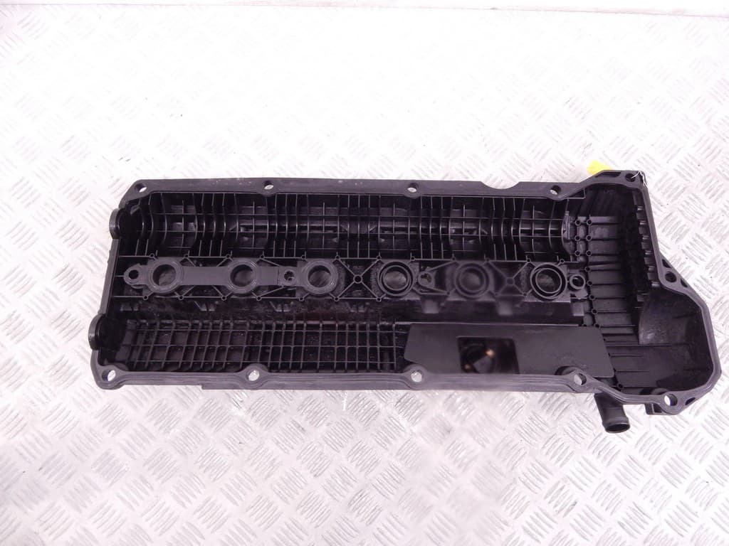 Клапанная крышка к BMW 5 E39 (95-00)