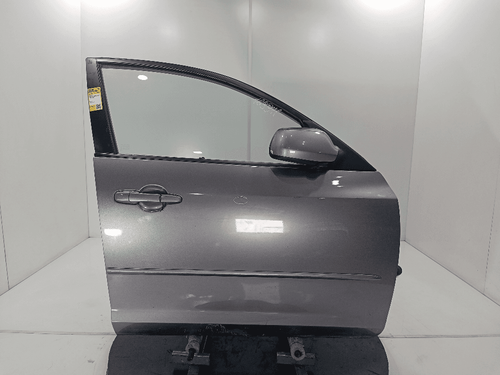 Дверь передняя правая к Mazda 3 BK (03-06)