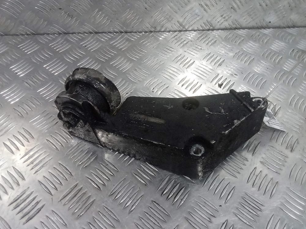 Кронштейн двигателя к Audi A8 D2/4D Рестайлинг (99-02)