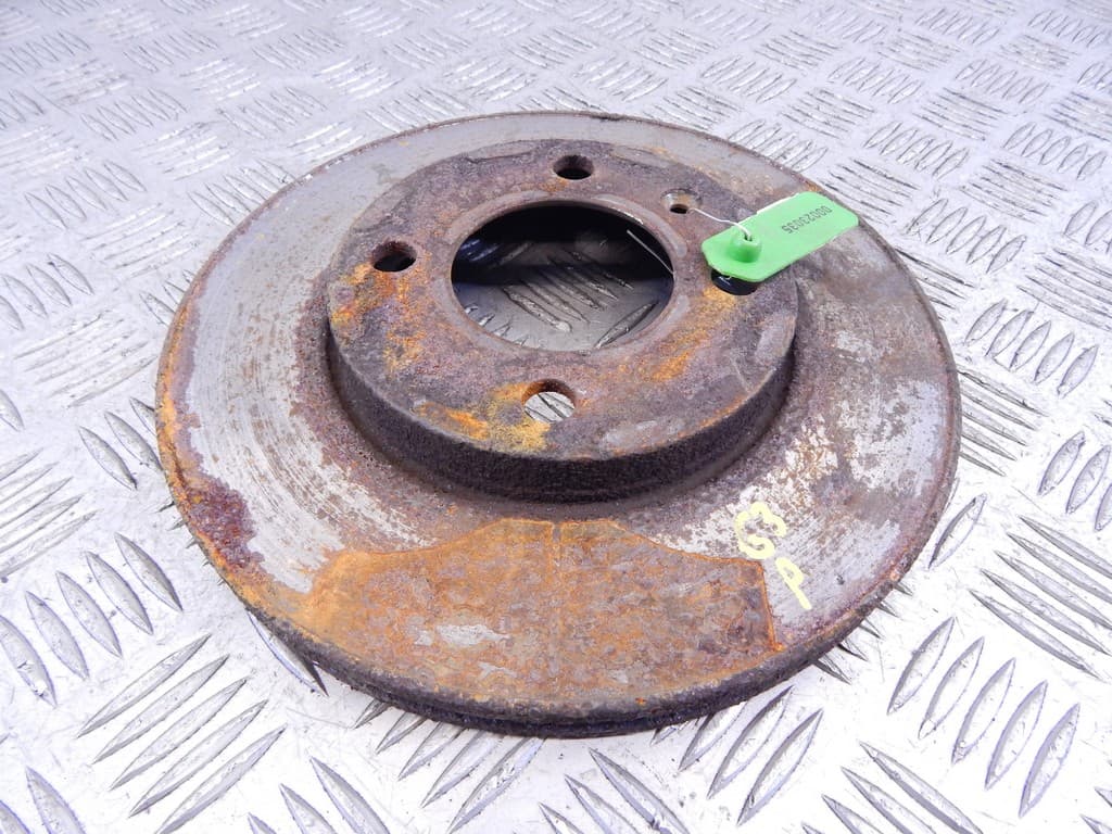 Диск тормозной передний к Volkswagen Golf 3 (91-99)