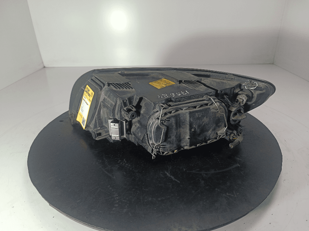 Фара правая к Volvo V50 (03-10)