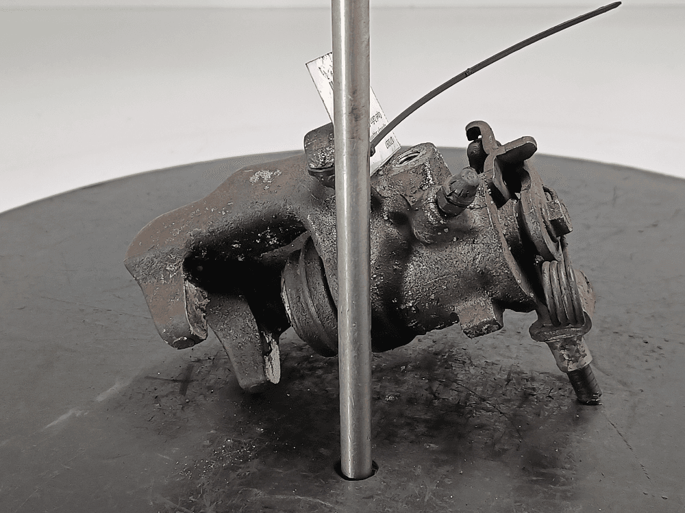 Суппорт задний правый к Opel Zafira B (05-10)