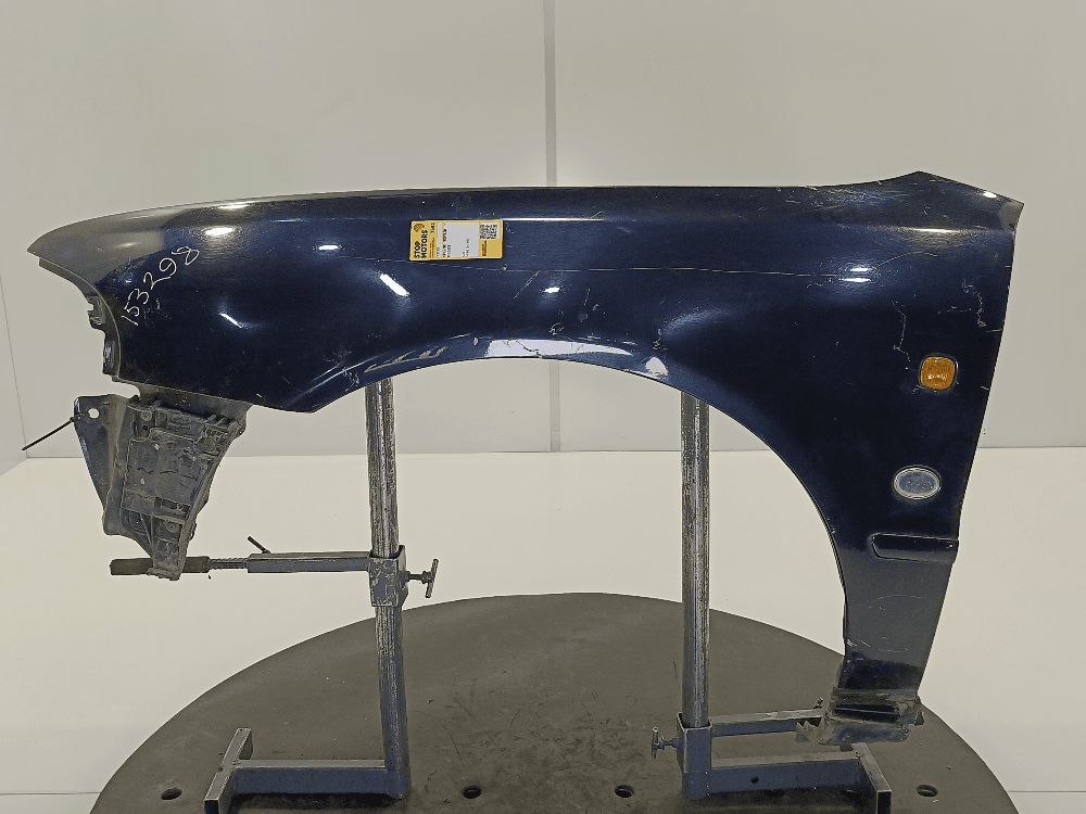 Крыло переднее левое к Audi A4 B5 (94-99)