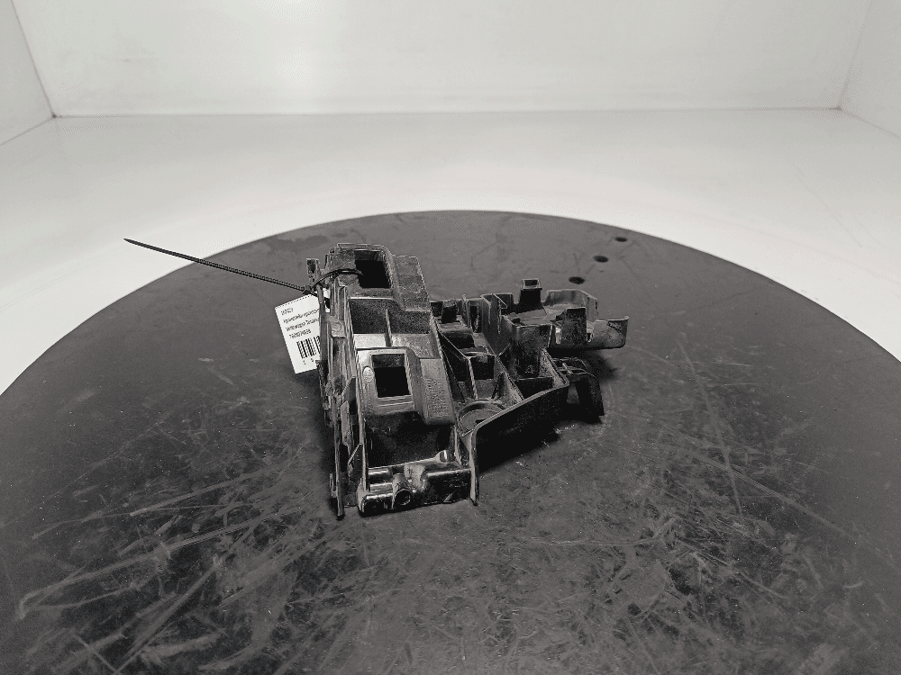 Кронштейн крепления бампера заднего к Volkswagen Touareg 3 (18-24)