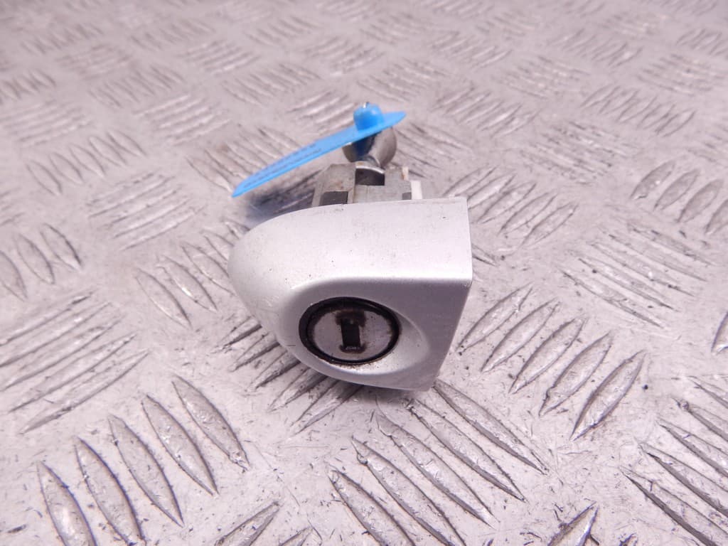 Личинка дверного замка к BMW 1 E81/E82/E87/E88 (04-07)