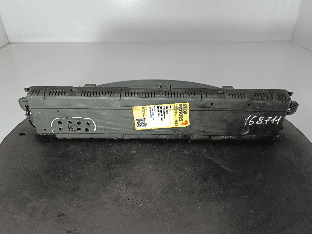 Щиток приборов (приборная панель) к Renault Scenic 2 (03-06)