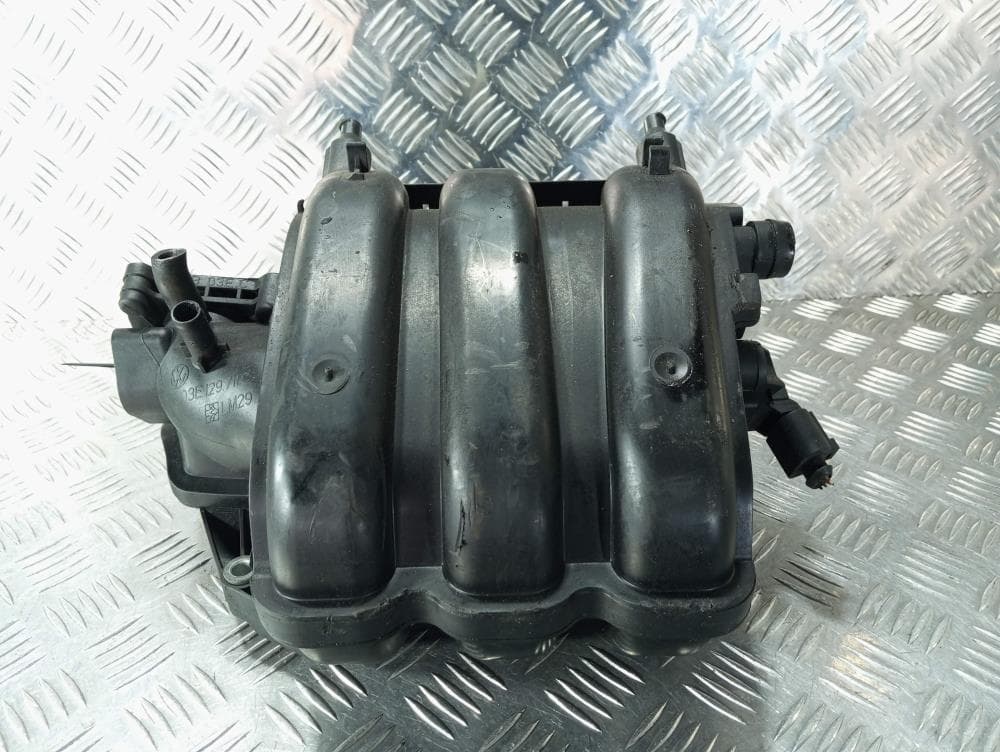 Коллектор впускной к Volkswagen Polo 4 (01-05)