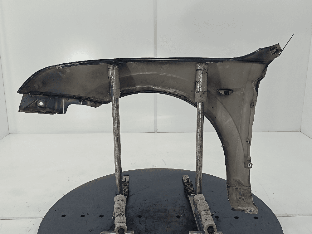 Крыло переднее правое к Ford Mondeo 3 (01-03)