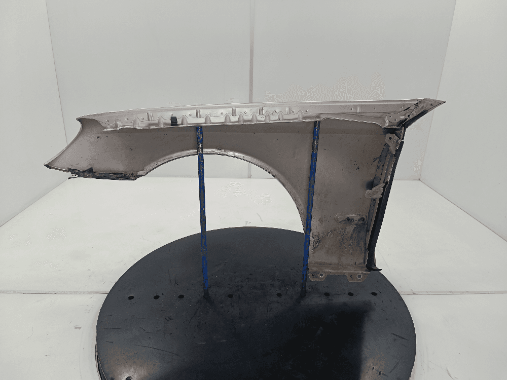 Крыло переднее правое к Mercedes E Class W211/S211 (02-06)