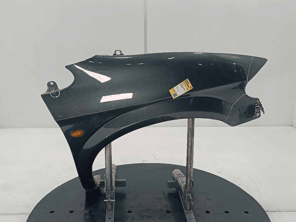 Крыло переднее правое к Chrysler Voyager 4 (01-04)