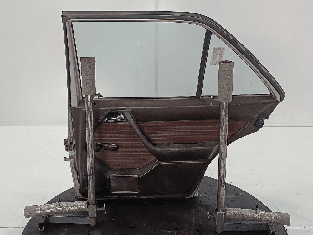 Дверь передняя правая к Mercedes E Class W124 Рестайлинг (89-93)
