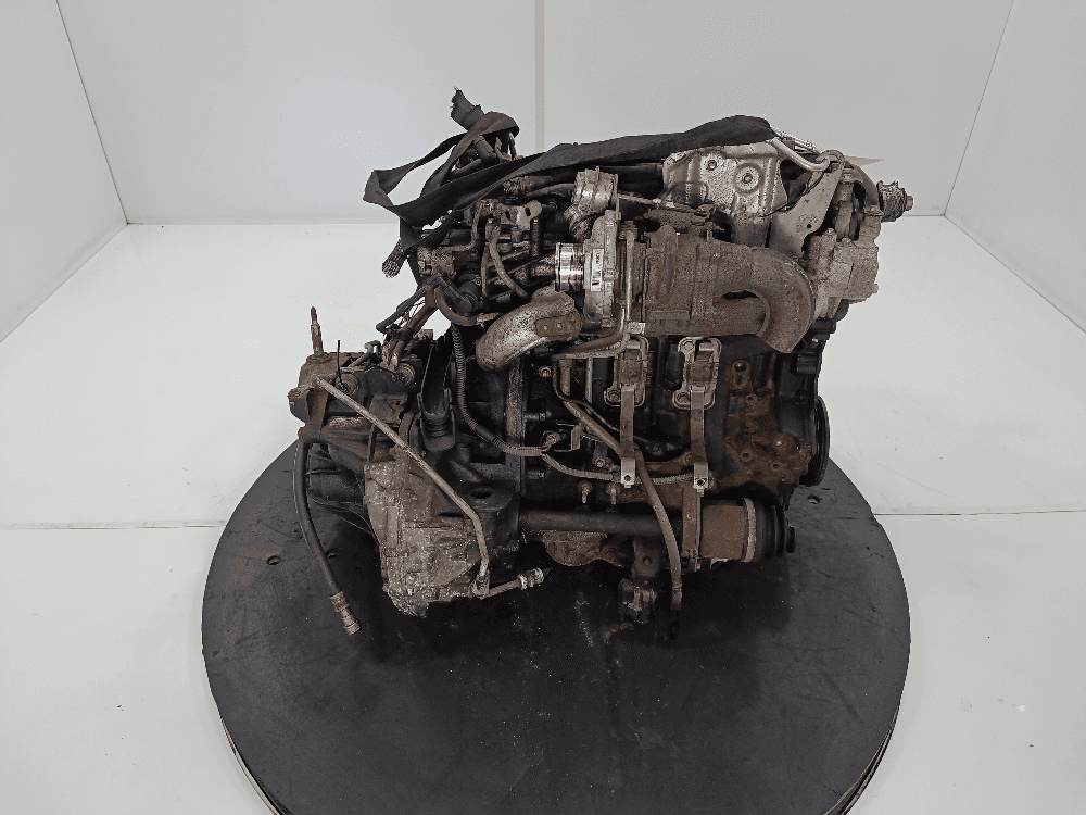 Двигатель к Opel Vivaro A (01-14)