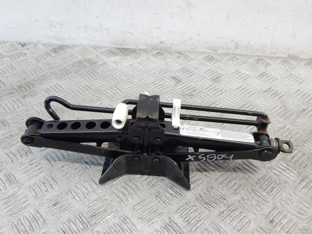 Домкрат к BMW X3 E83 (03-06)