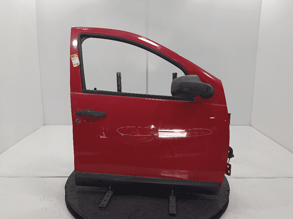 Дверь передняя правая к Dacia Sandero 1 (07-12)