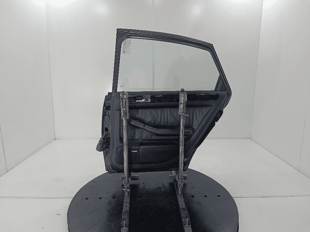 Дверь задняя правая к Audi A6 C5/4B (97-01)