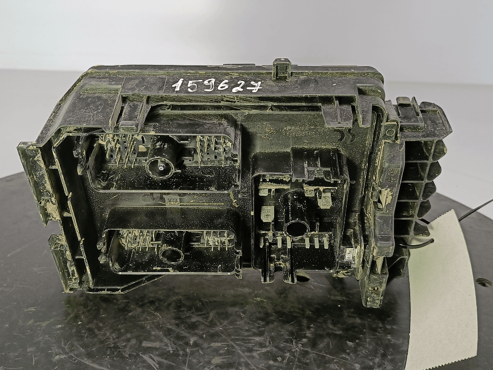 Блок предохранителей к Opel Astra K Рестайлинг (19-21)