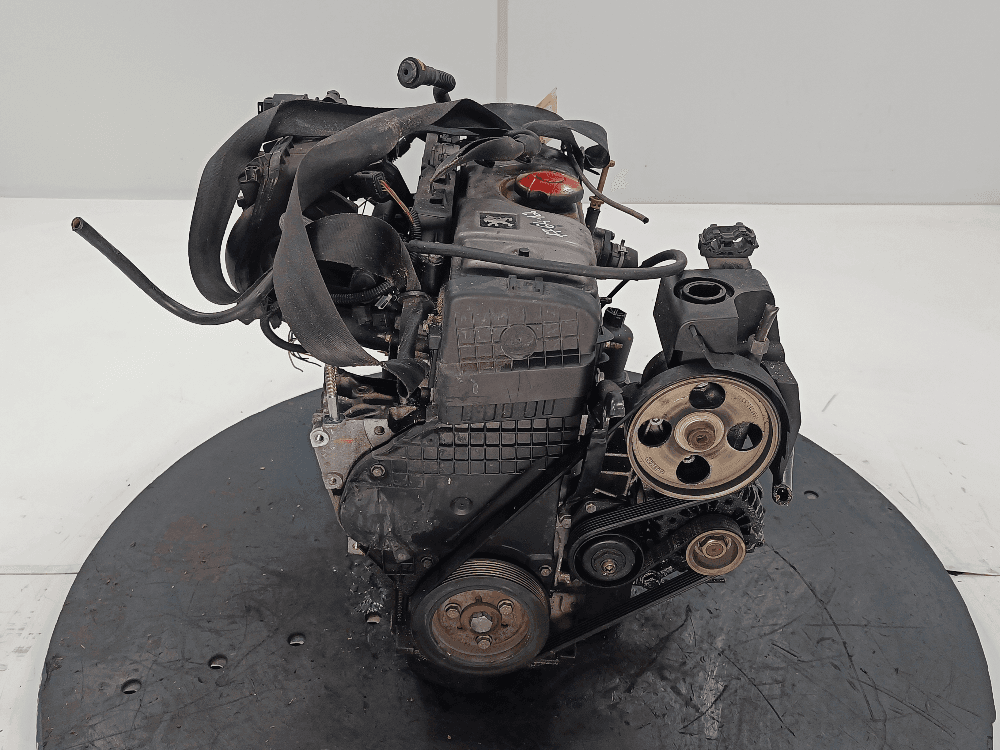 Двигатель к Peugeot 206 1 (98-03)
