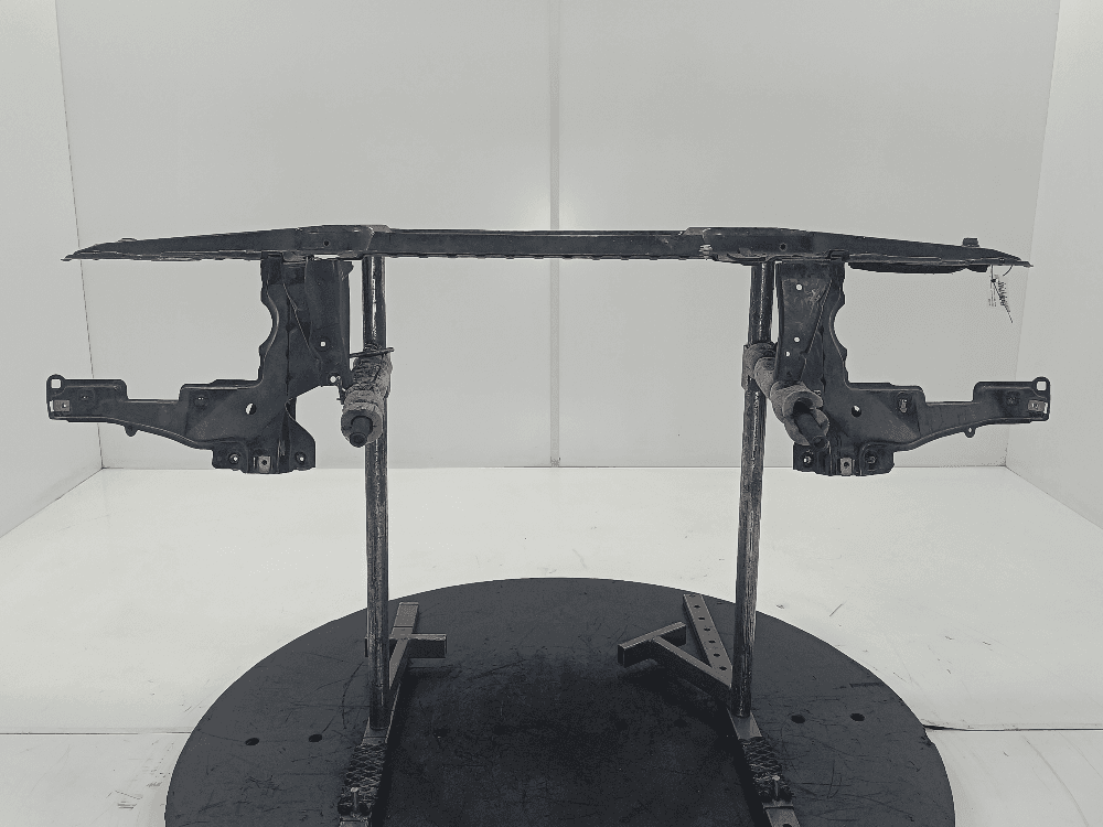 Передняя панель крепления облицовки (телевизор) к BMW X5 E53 Рестайлинг (03-06)