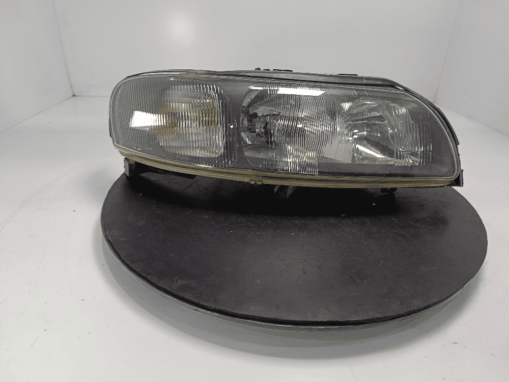 Фара правая к Volvo V70 2 (00-05)