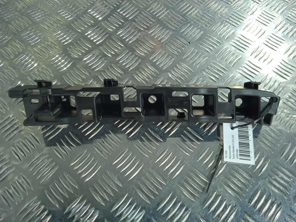 Кронштейн к Tesla Model X (15-21)