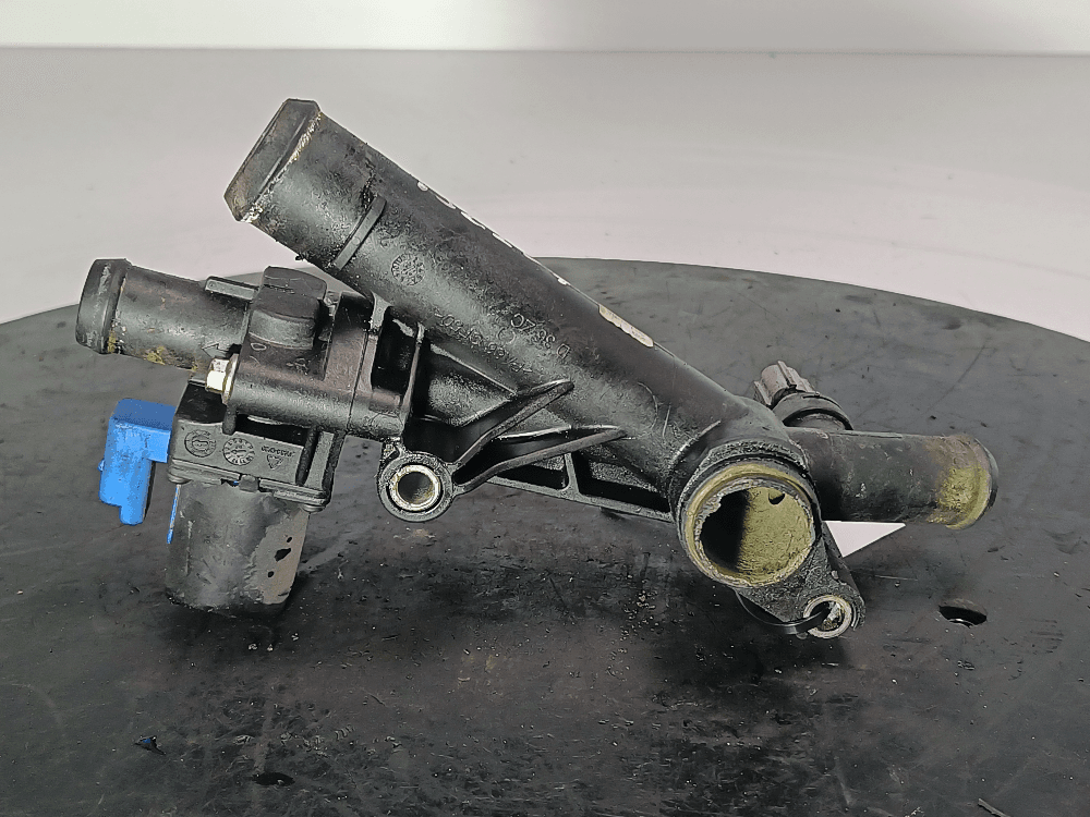 Фланец (тройник) системы охлаждения к Volvo S60 2 (10-13)