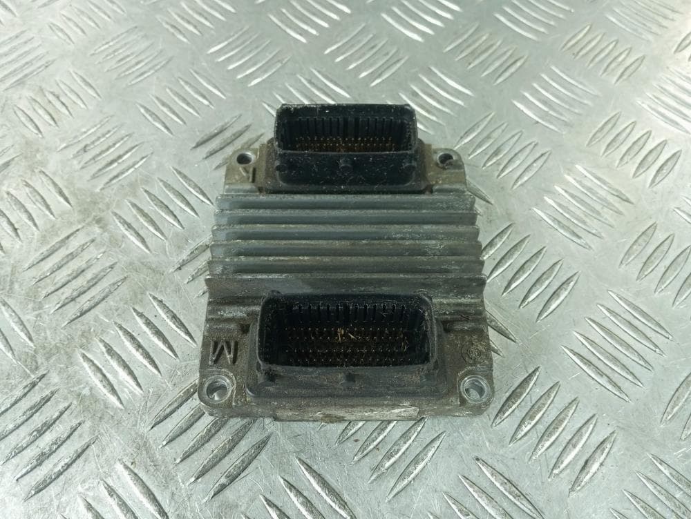 Блок управления двигателем к Opel Corsa C (00-03)