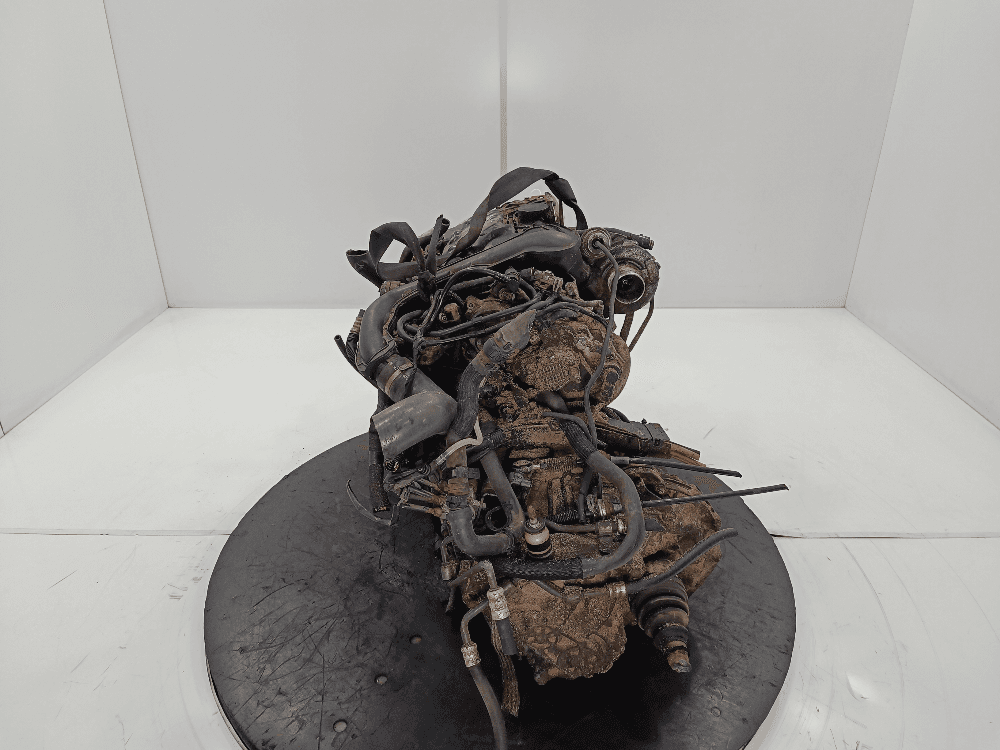 Двигатель к Opel Vivaro A (01-14)