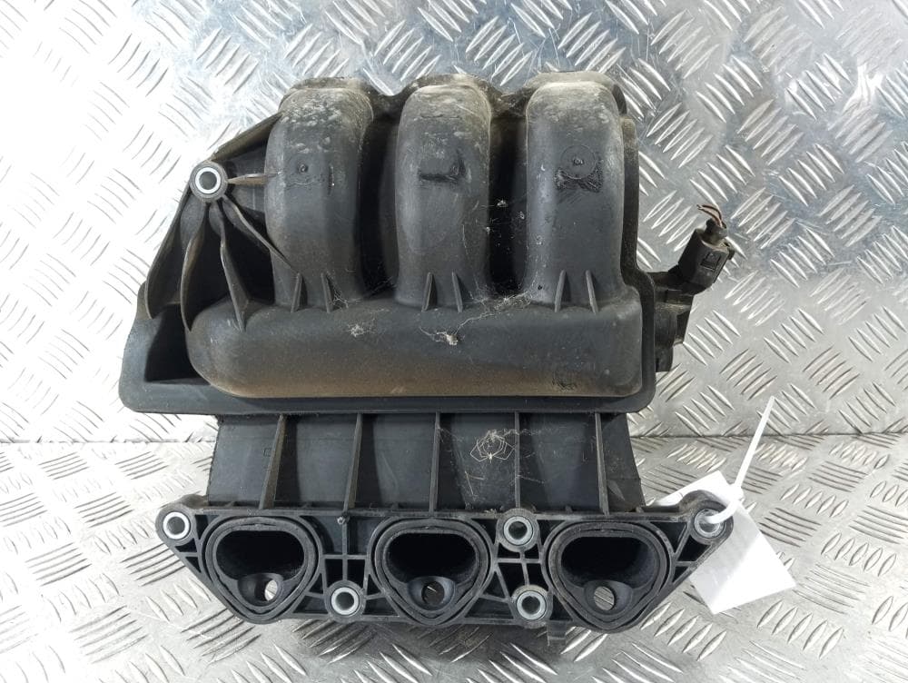 Коллектор впускной к Volkswagen Polo 4 (01-05)