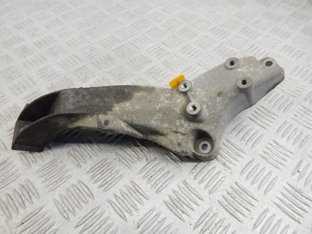 Кронштейн двигателя к BMW 3 E36 (90-00)