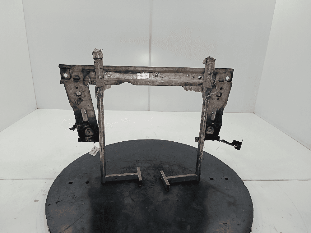 Балка под радиатор к Renault Megane 2 (02-06)