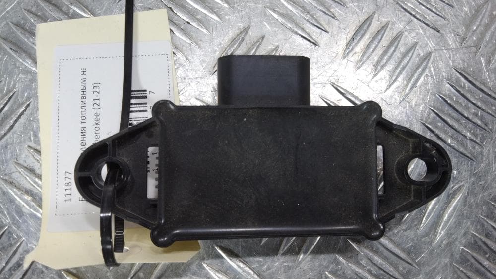 Блок управления топливным насосом к Jeep Grand Cherokee WL (21-24)