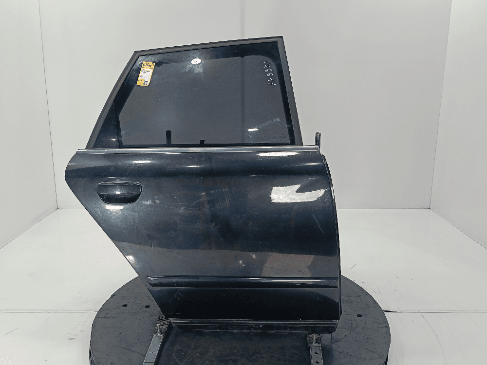 Дверь задняя правая к Audi A4 B6 (01-05)