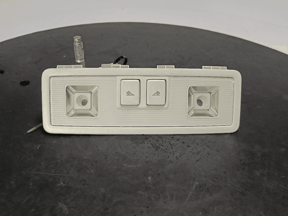 Фонарь салона (плафон) к Volkswagen Passat B8 (14-19)