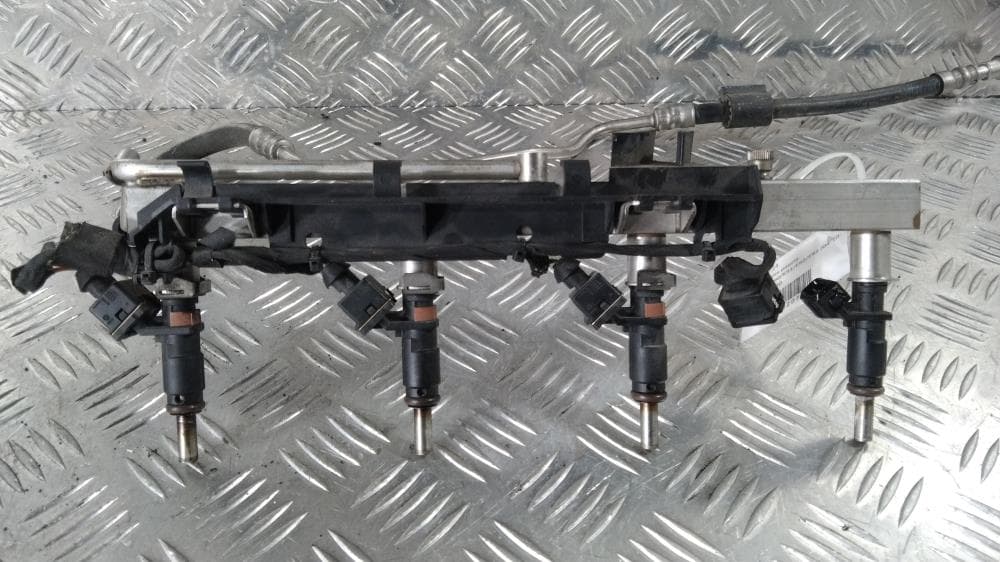 Топливная рампа к BMW 3 E90/E91/E92/E93 (05-10)