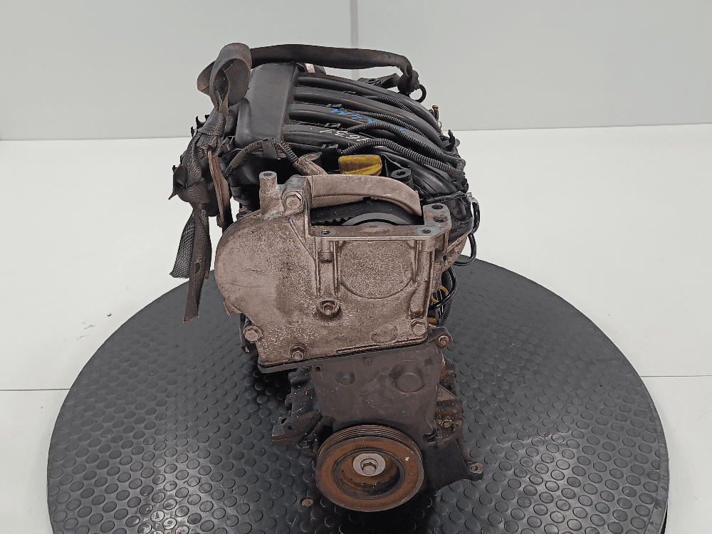 Двигатель к Renault Scenic 2 (03-06)