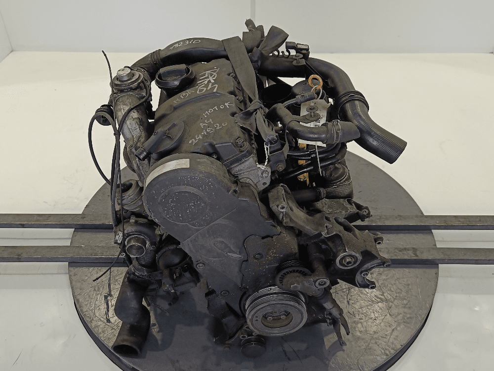 Двигатель к Audi A4 B6 (01-05)