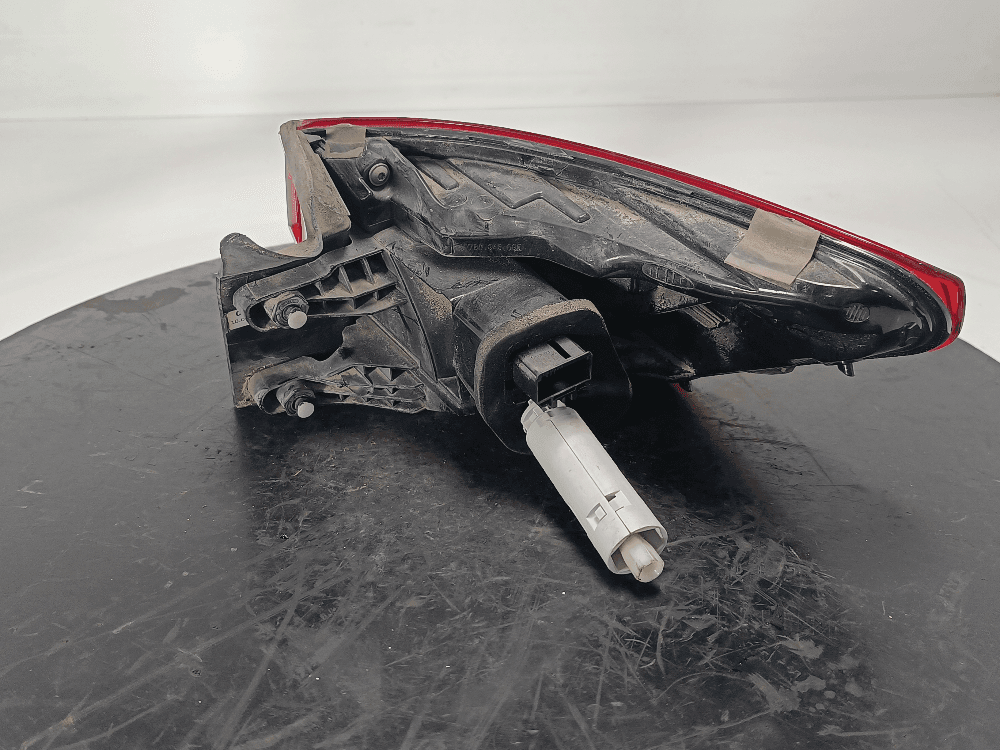 Фонарь задний левый к Volkswagen Touareg 3 (18-24)