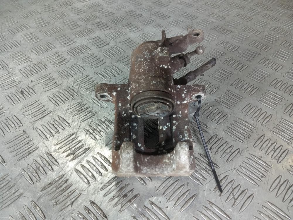 Суппорт задний правый к Volkswagen Golf 5 (03-09)