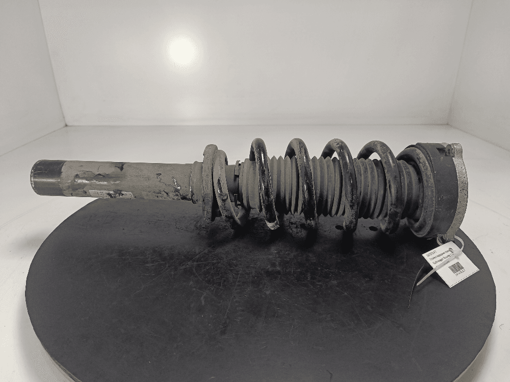 Стойка передняя правая к Volkswagen Touareg 3 (18-24)