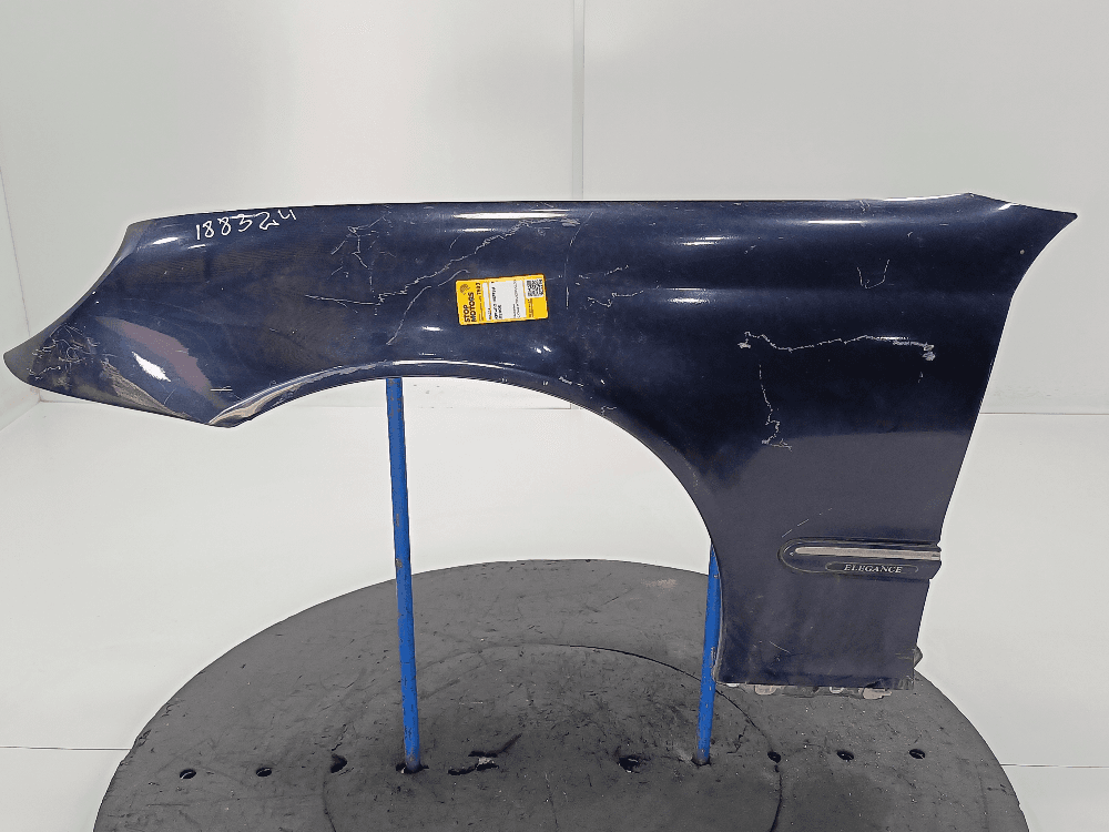 Крыло переднее левое к Mercedes C Class W203/S203/CL203 (00-04)